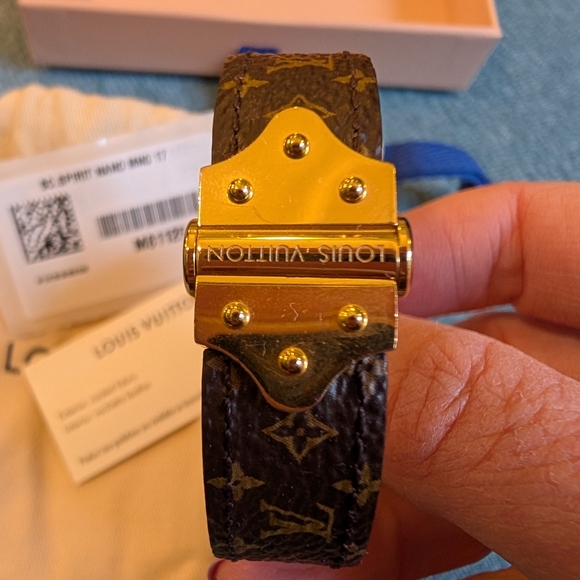 Louis Vuitton Spirit Nano leather bracelet-like new - Picture 7 of 13
